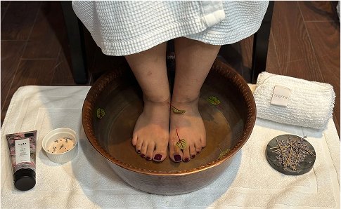 Read more about the article The Hand & Feet Seed to Skin Ritual: A Well-Loved Treatment in Harcourt